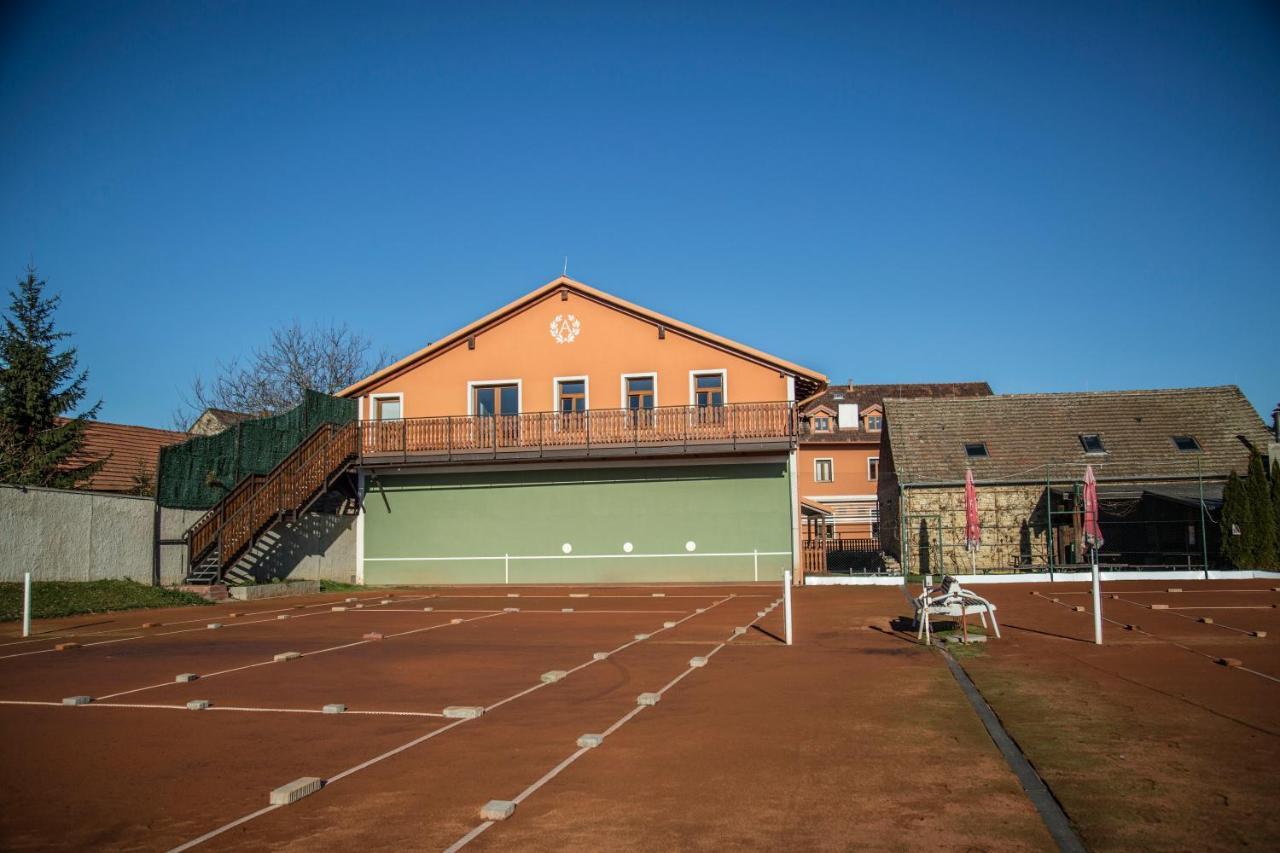 Amalka U Ripu Hotel Straskov Luaran gambar